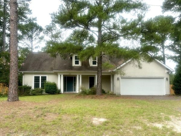 215 Horseshoe Drive, Southern Pines, NC 28387