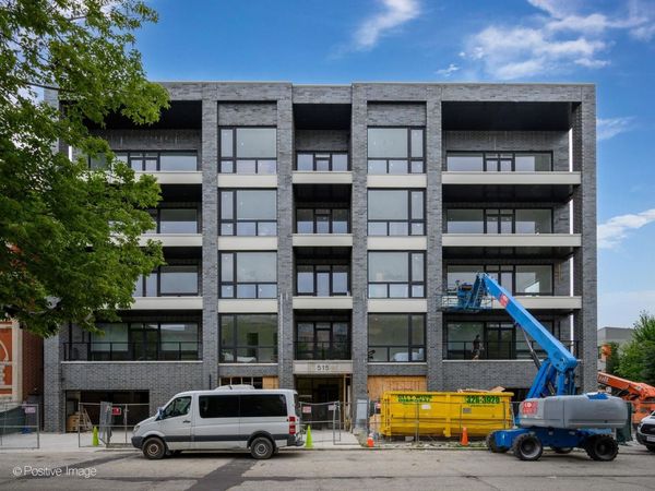 515 W Elm Street , Unit 502, Chicago, IL 60610