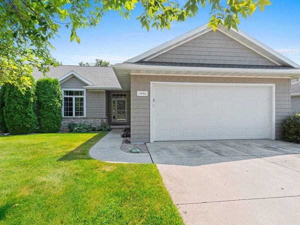 1440 RUSHMORE CIRCLE, De Pere, WI 54115