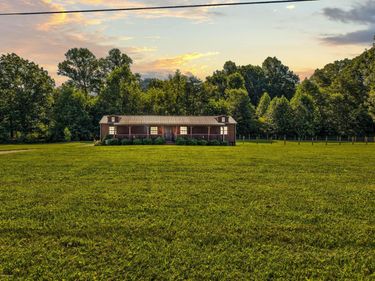 975 Clay Lick Road, Jeffersonville, KY 40337
