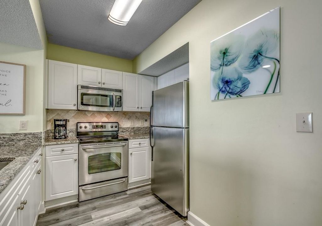 3000 N Ocean Blvd. Photo 9