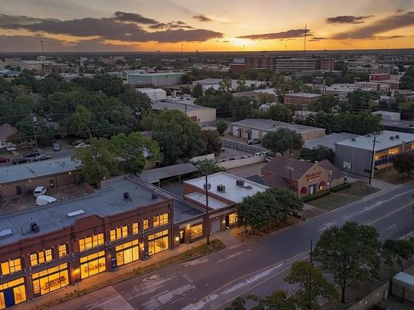 4212 Main Street, Dallas, TX 75226