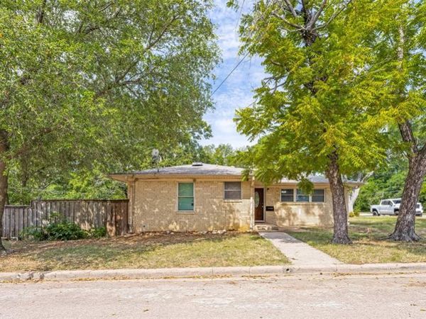 1600 W Hull Street, Denison, TX 75020