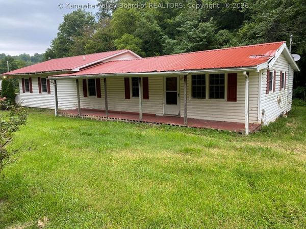 6403 Millstone Road, Apple Grove, WV 25502