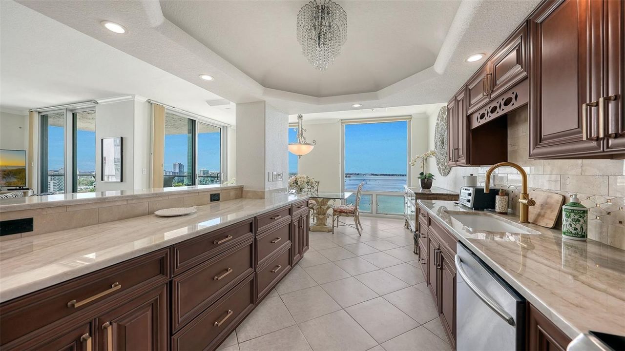 1111 N Gulfstream Avenue, Unit PH-C, Sarasota, FL 34236 Photo