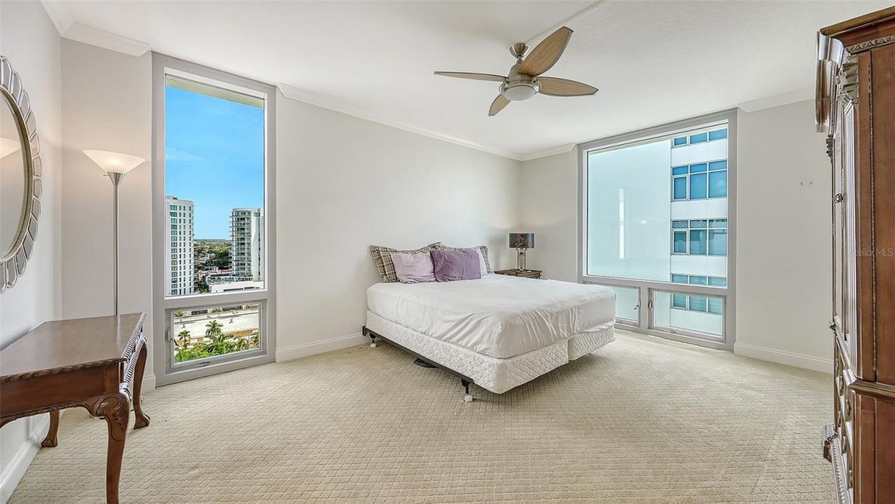 1111 N Gulfstream Avenue, Unit PH-C, Sarasota, FL 34236 Photo