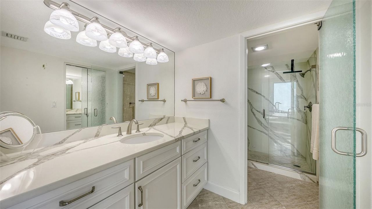 1111 N Gulfstream Avenue, Unit PH-C, Sarasota, FL 34236 Photo