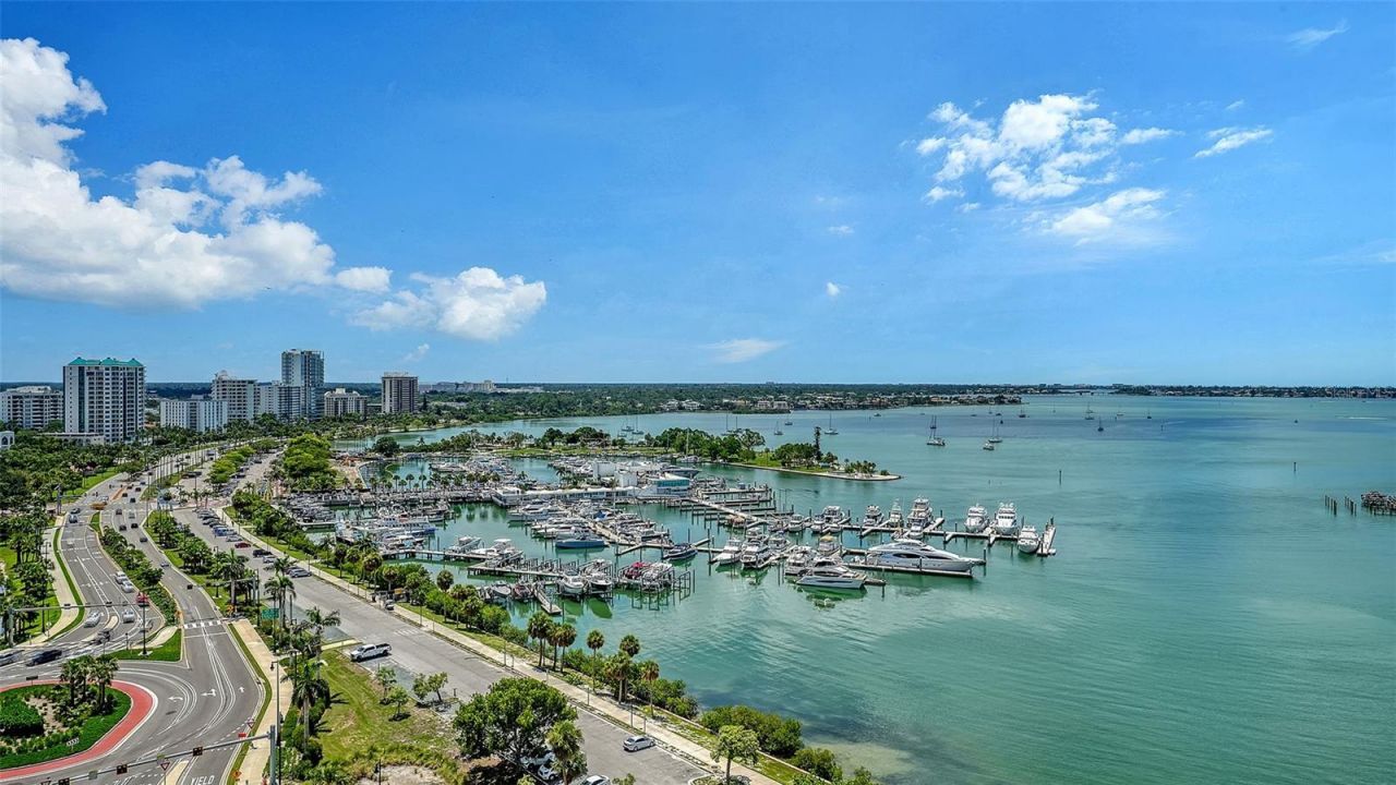 1111 N Gulfstream Avenue, Unit PH-C, Sarasota, FL 34236 Photo