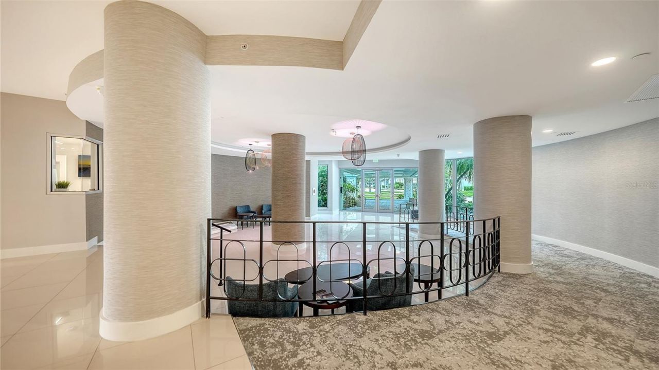1111 N Gulfstream Avenue, Unit PH-C, Sarasota, FL 34236 Photo