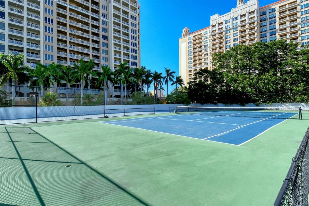 1111 N Gulfstream Avenue, Unit PH-C, Sarasota, FL 34236 Photo