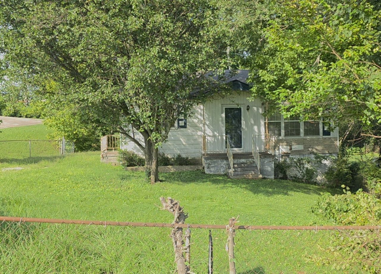 403 Gary Hills Dr, Clarksville, TN 37043 Main Photo