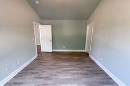105 Timber Chase Lane  photo 4