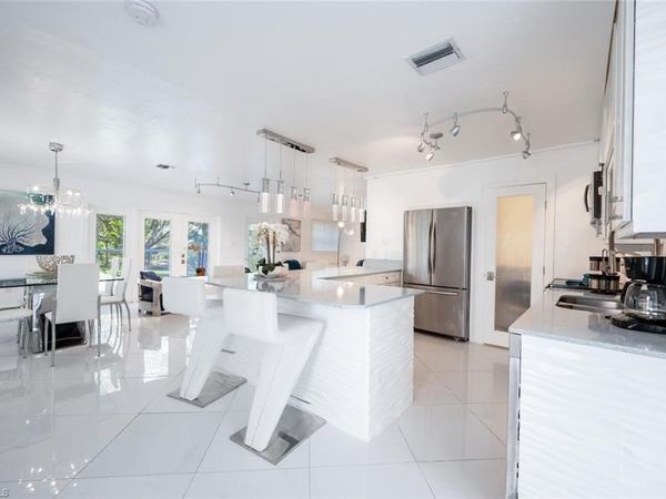 5940 English Oaks LN , NAPLES, FL 34119