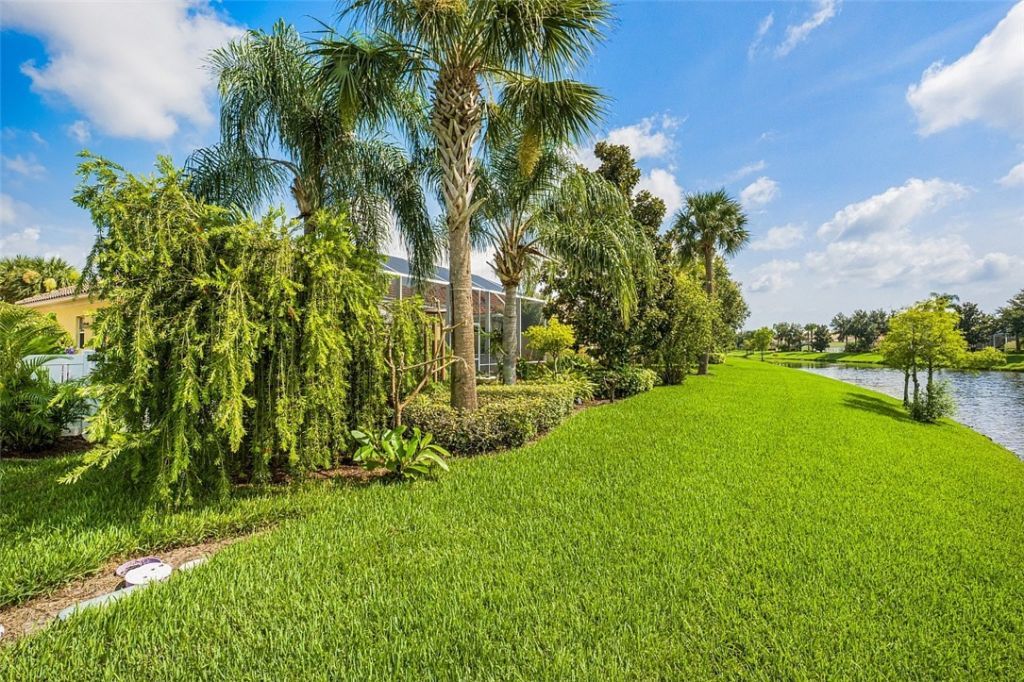 5186 Eleuthra Circle, Vero Beach, FL 32967 Photo