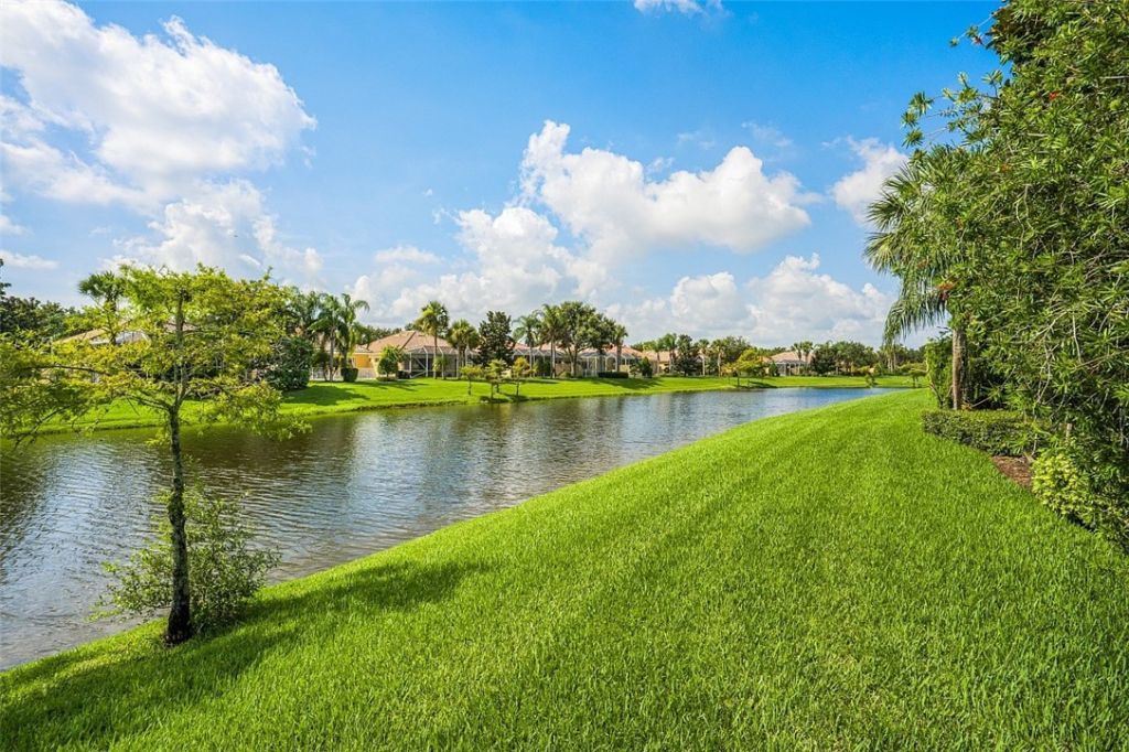 5186 Eleuthra Circle, Vero Beach, FL 32967 Photo