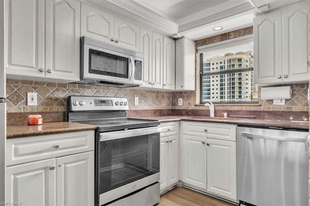 271 Southbay Dr, Unit 241, Naples, FL 34108 Photo