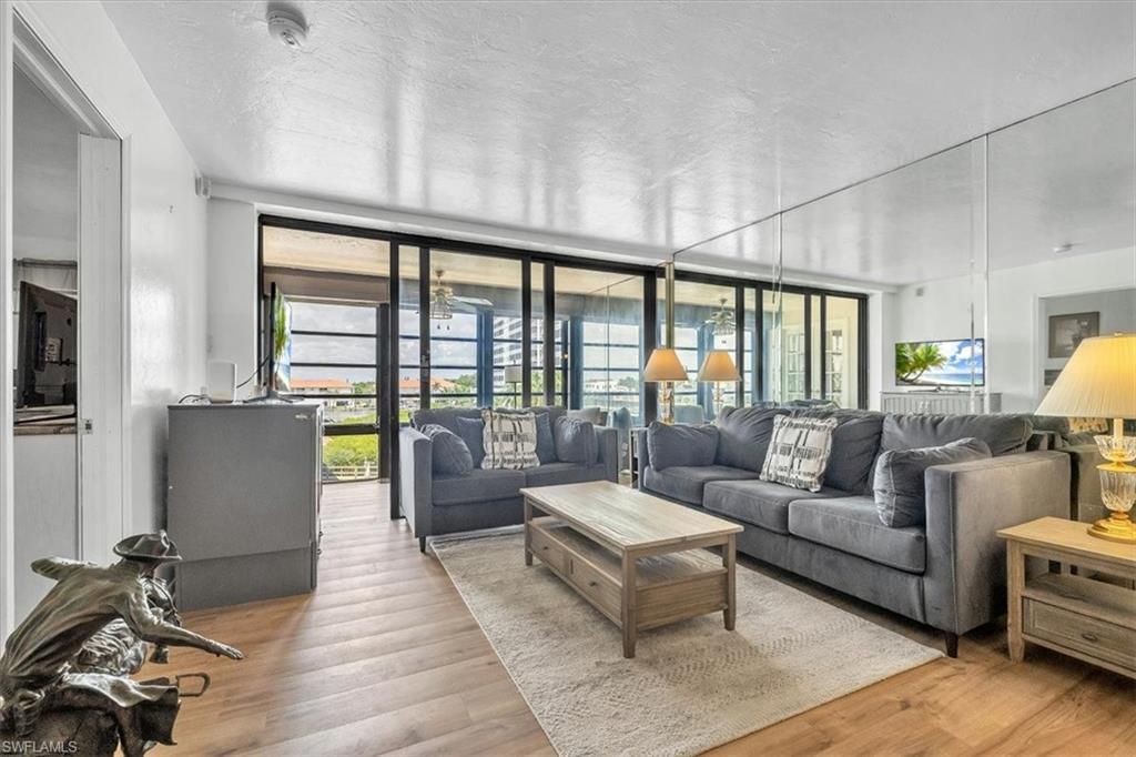 271 Southbay Dr, Unit 241, Naples, FL 34108 Photo