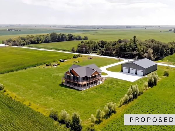 59353 170th Street , Nevada, IA 50201