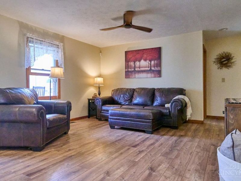 1271 Country Oaks Lane, Wilmington, OH 45177 Photo 3