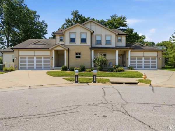 351 Champion Way Drive , Ballwin, MO 63011