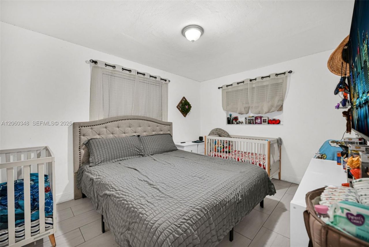 55 NE 165th St , Miami, FL 33162 Photo