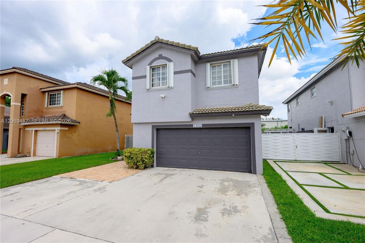 14835 SW 138th Ter, Miami, FL 33196 Photo