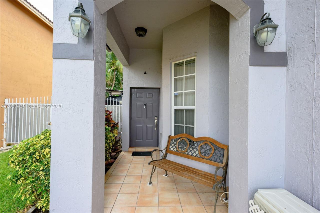 14835 SW 138th Ter, Miami, FL 33196 Photo