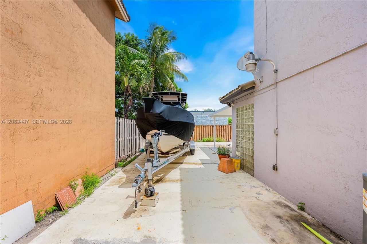 14835 SW 138th Ter, Miami, FL 33196 Photo