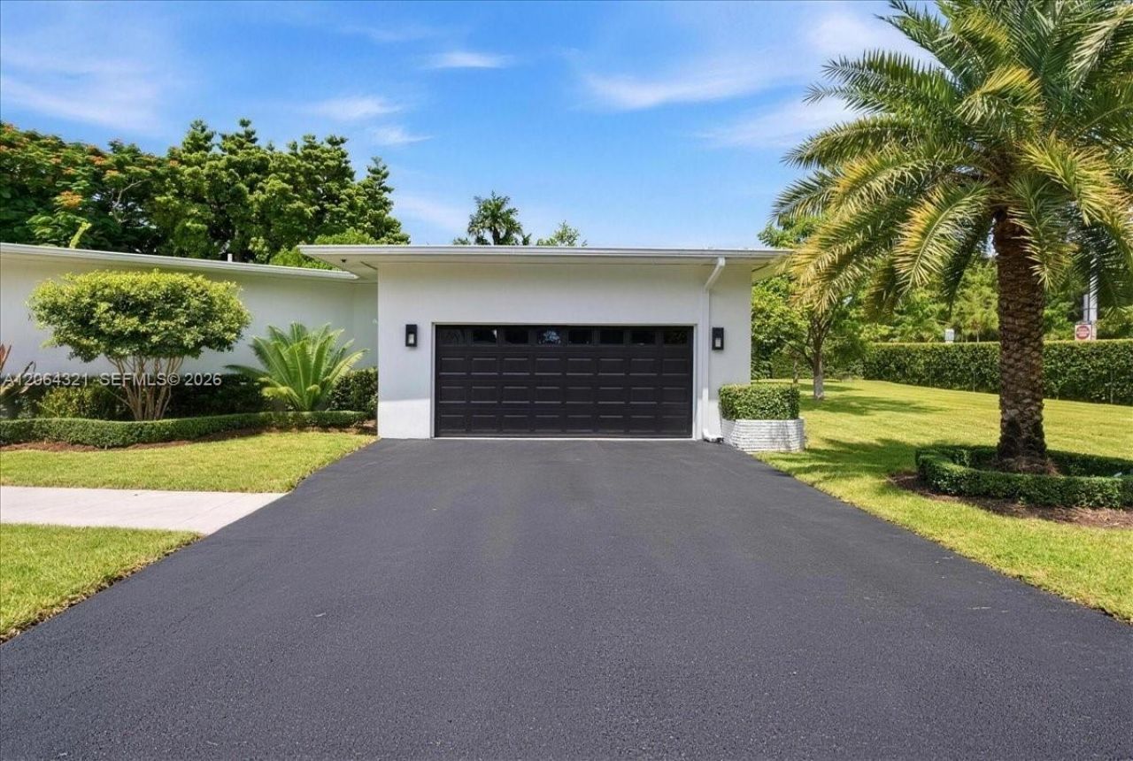7240 Sunset Dr, Miami, FL 33143 Photo