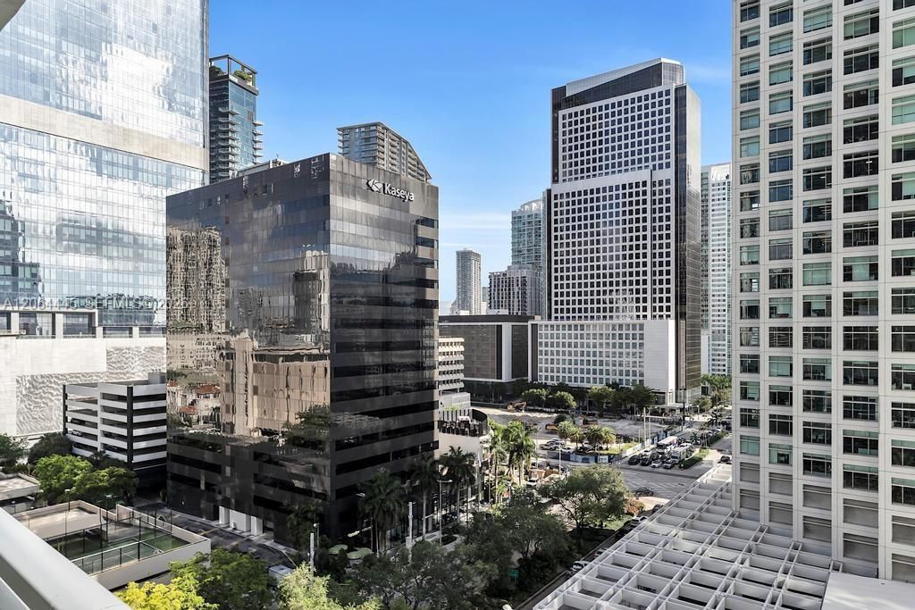 951 Brickell Av, Unit 1100, Miami, FL 33131 Photo