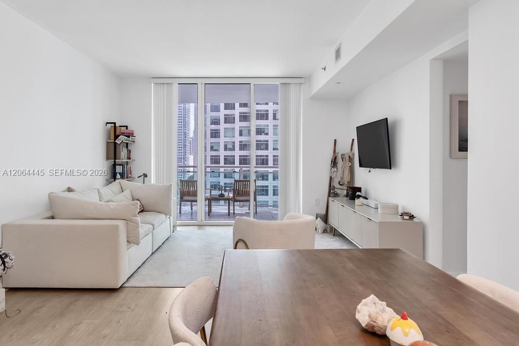 951 Brickell Av, Unit 1100, Miami, FL 33131 Photo