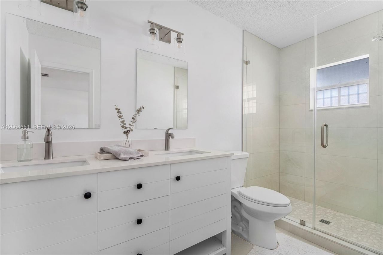 8830 NW 17th St , Plantation, FL 33322 Photo