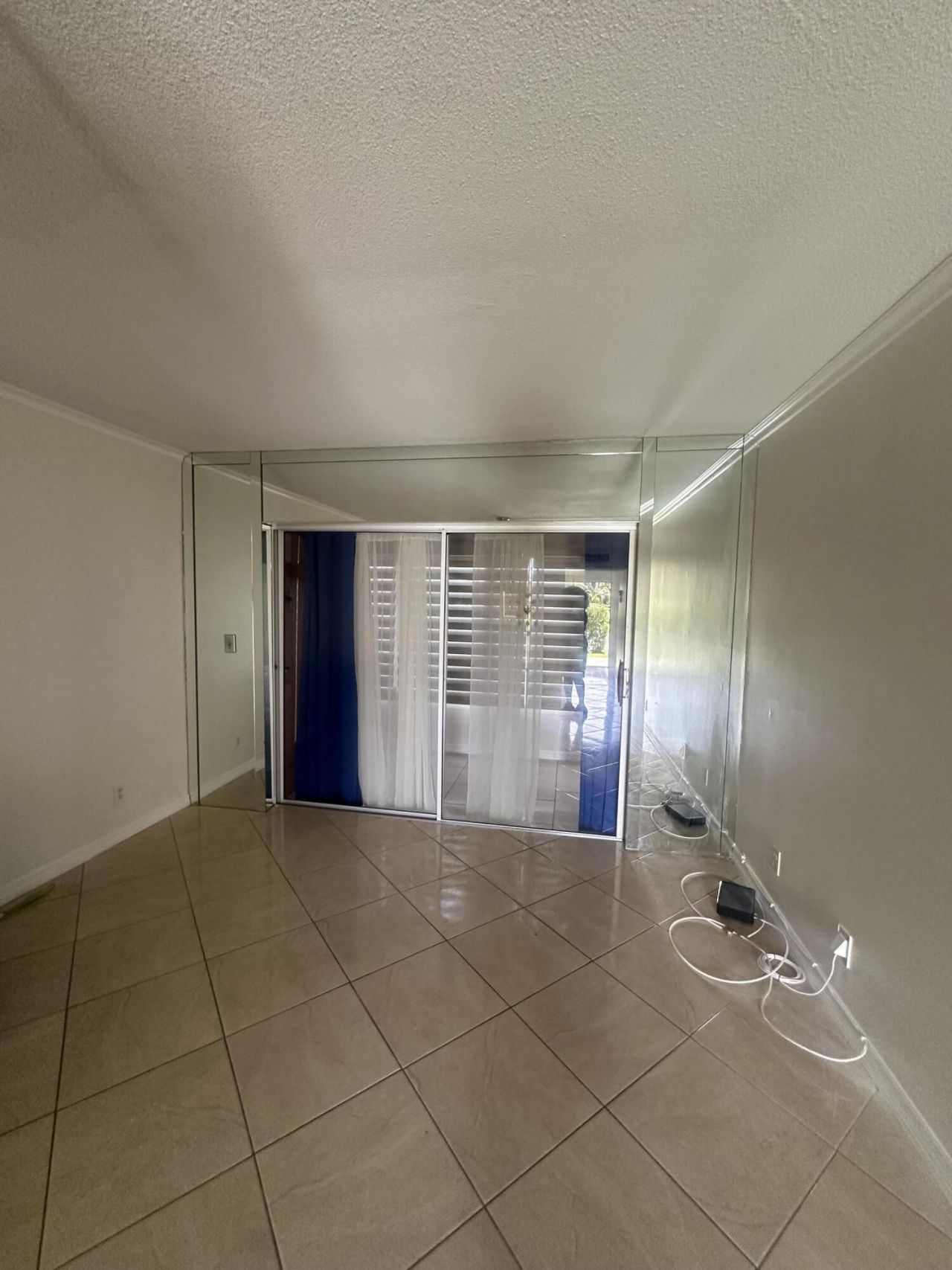 2900 NW 47th Terrace, Unit 105B, Lauderdale Lakes, FL 33313 Photo