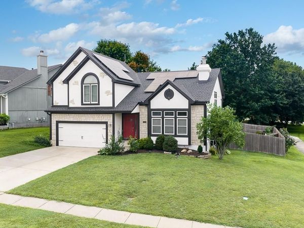 21206 W 55th Terrace, Shawnee, KS 66218