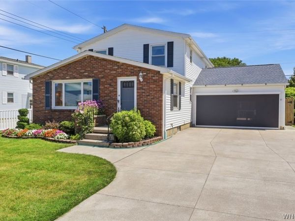 7 Jeffrey Drive, Depew, NY 14043