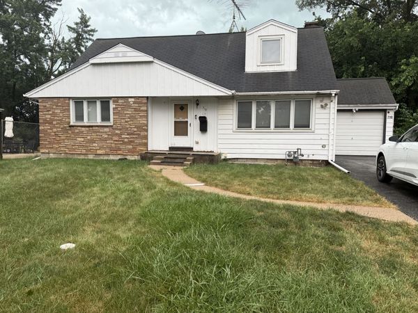 710 Algonquin Avenue, Bensenville, IL 60106