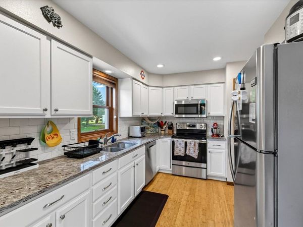 2141 Blue Heron Court, Stoughton, WI 53589