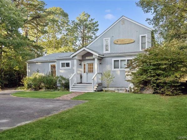 25 Blue Jay Way, East Hampton, NY 11937