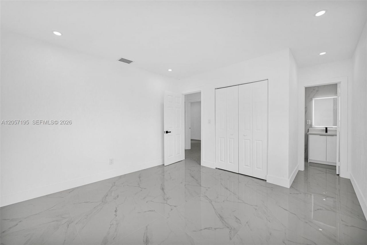16930 NW 37th Pl , Miami Gardens, FL 33055 Photo