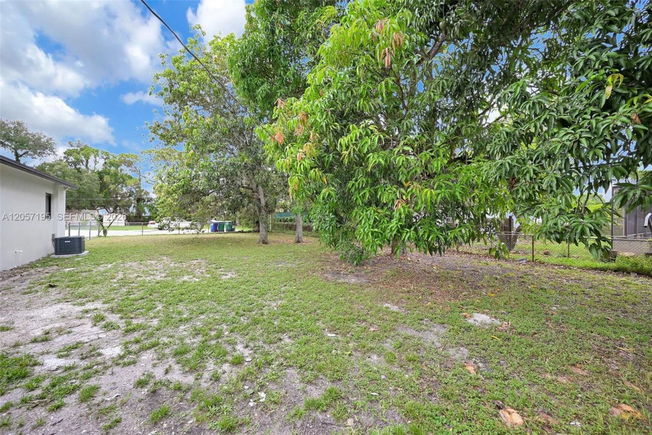 16930 NW 37th Pl , Miami Gardens, FL 33055 Photo