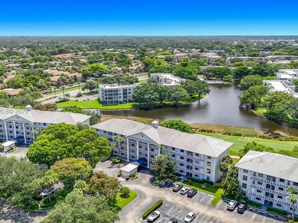 1713 Whitehall Dr , Unit 404, Davie, FL 33324