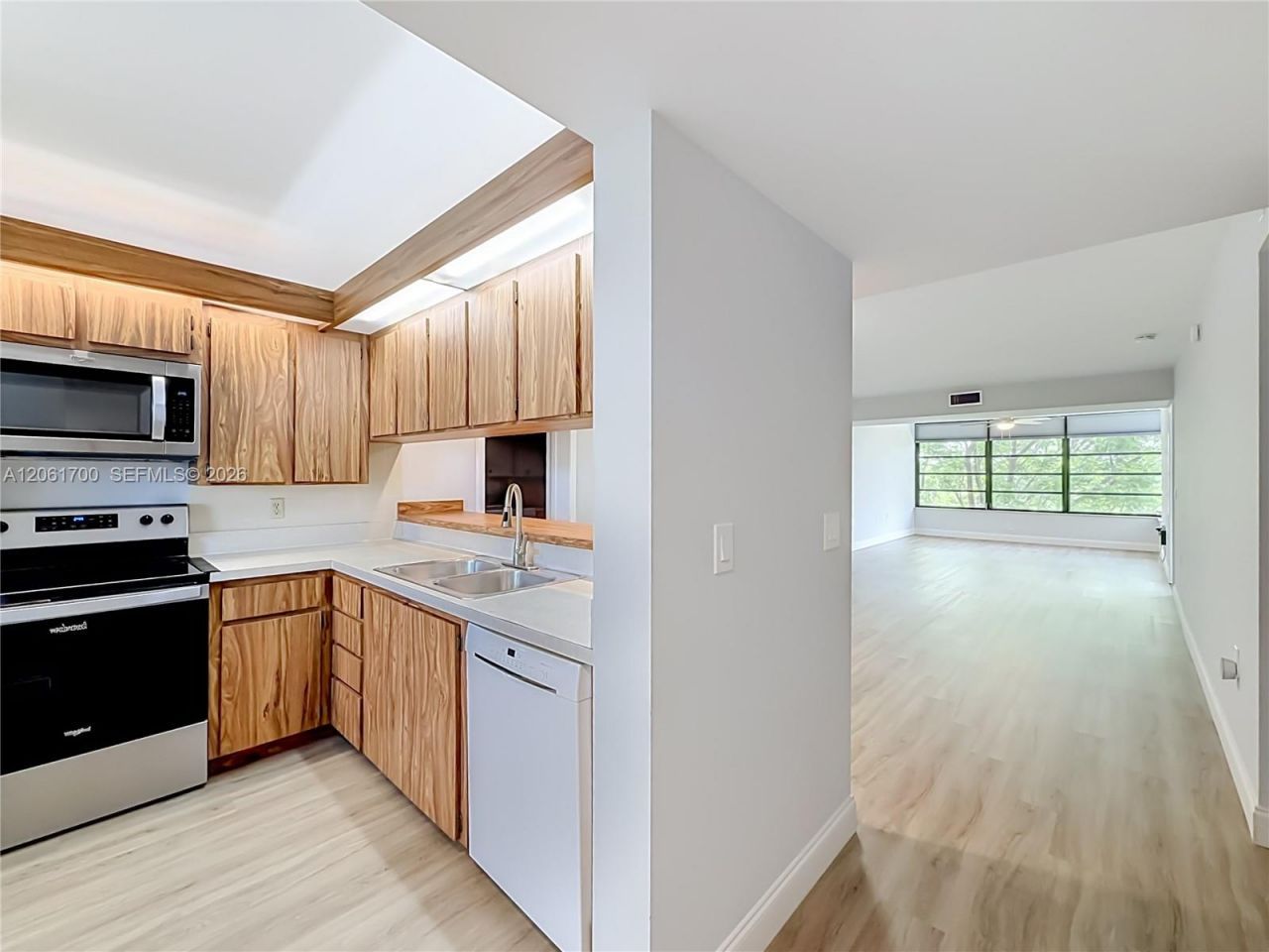 1713 Whitehall Dr , Unit 404, Davie, FL 33324 Photo