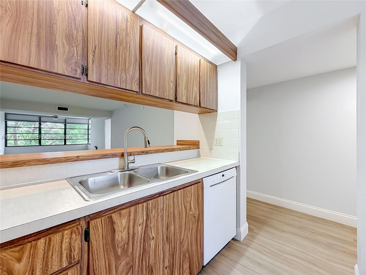 1713 Whitehall Dr , Unit 404, Davie, FL 33324 Photo