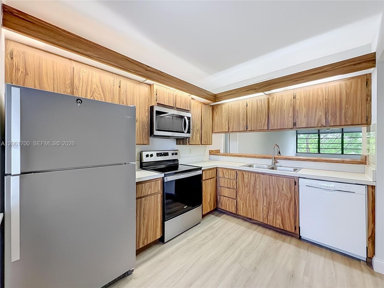 1713 Whitehall Dr , Unit 404, Davie, FL 33324 Photo