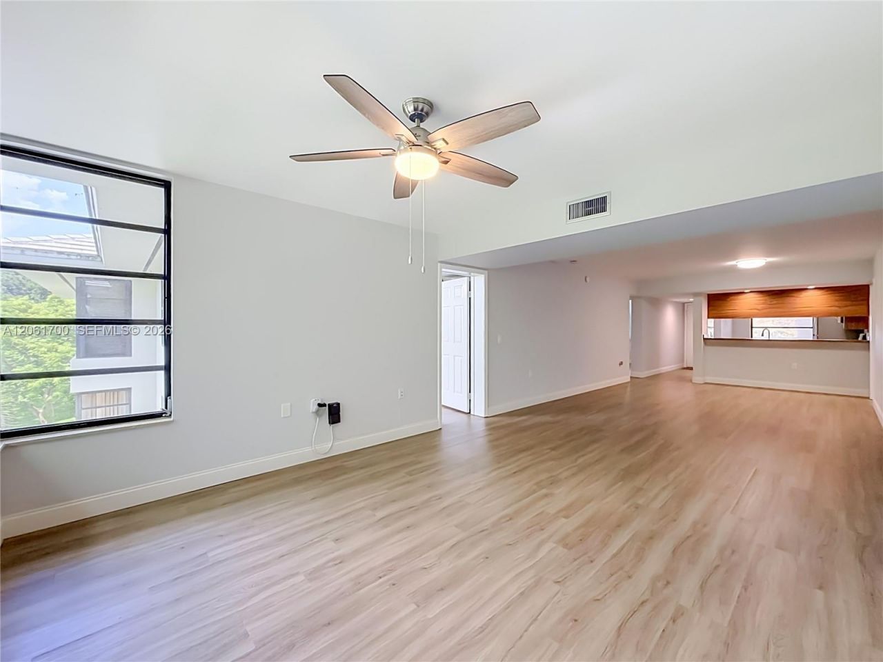 1713 Whitehall Dr , Unit 404, Davie, FL 33324 Photo