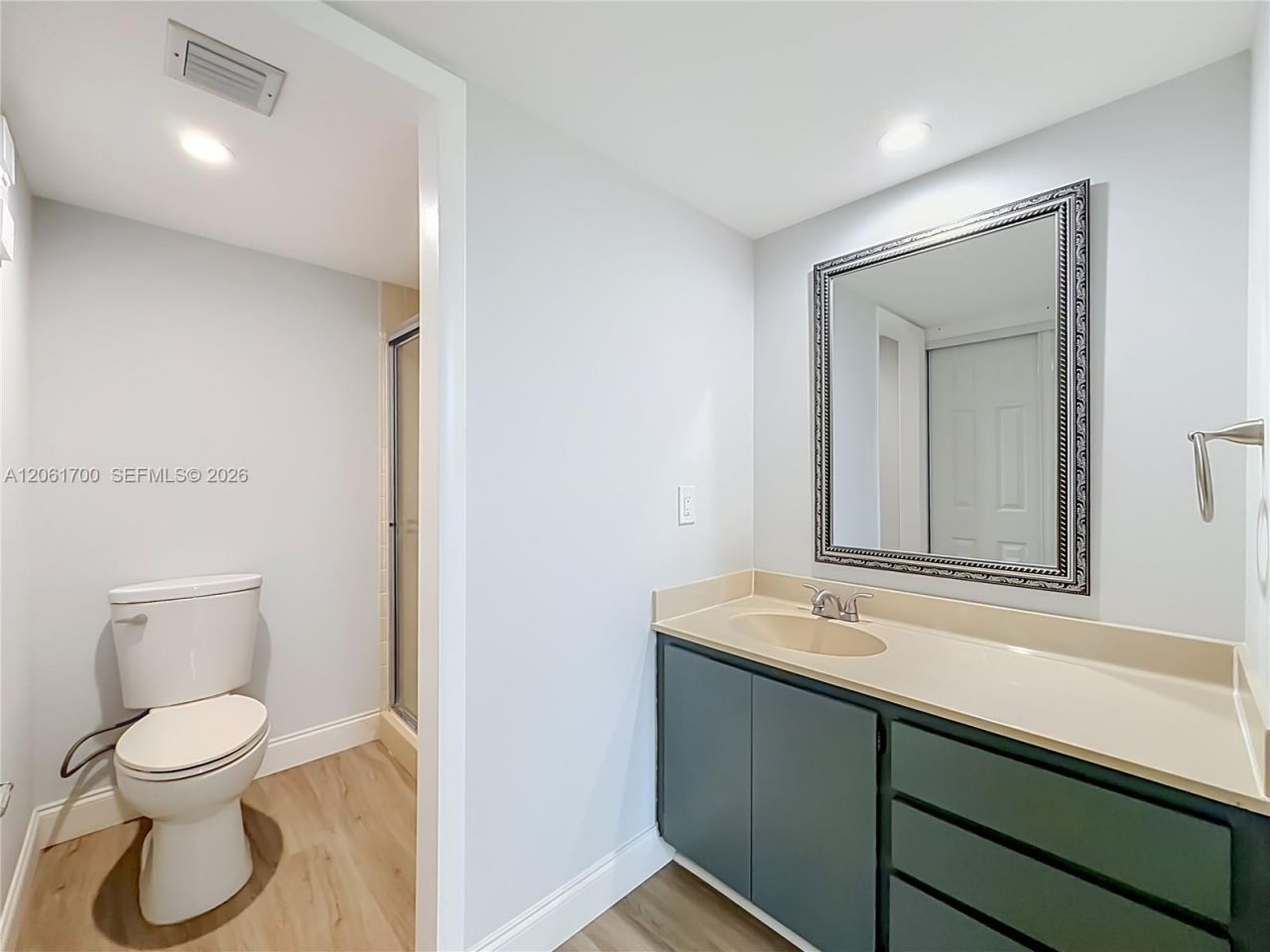 1713 Whitehall Dr , Unit 404, Davie, FL 33324 Photo