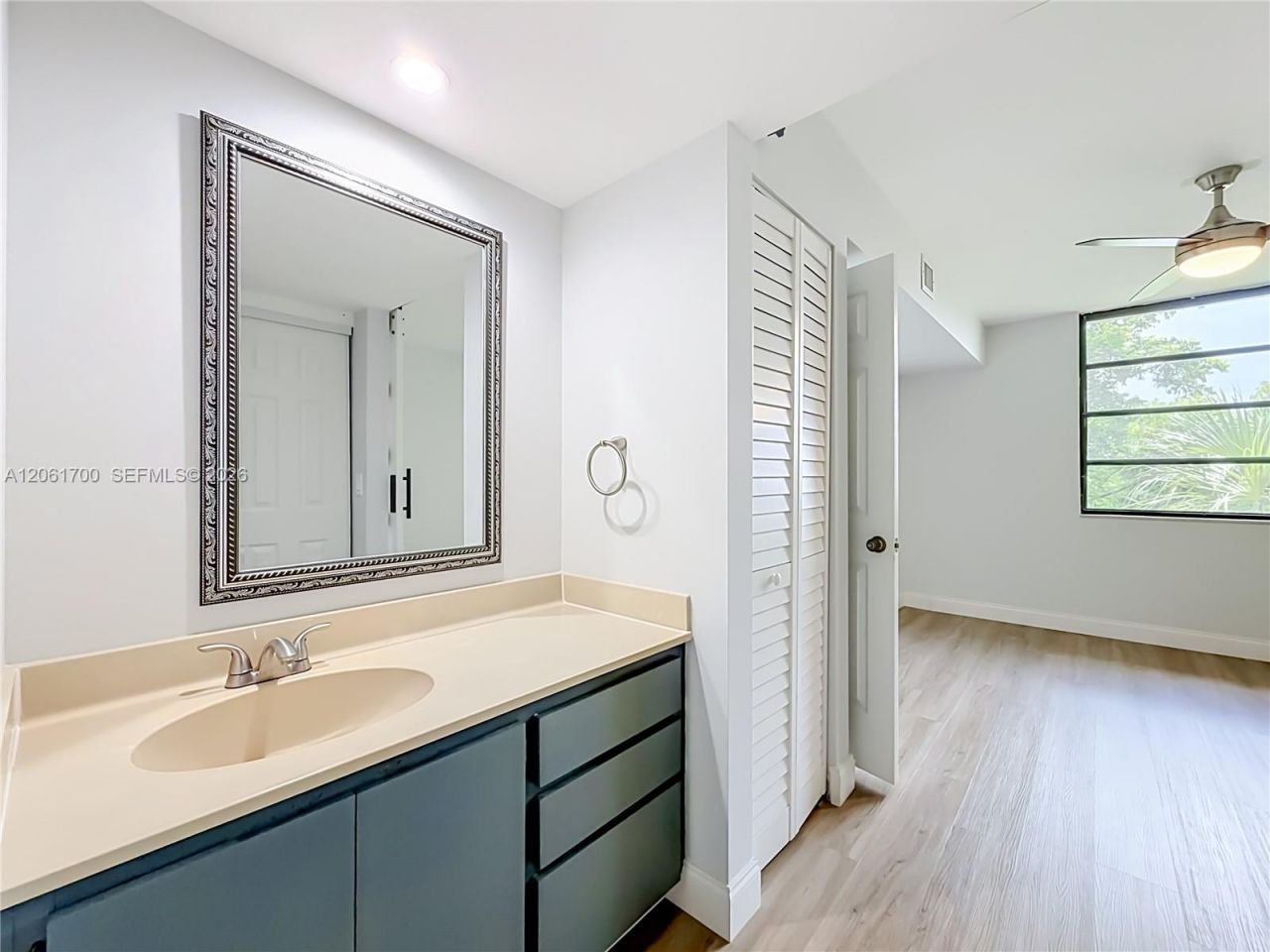 1713 Whitehall Dr , Unit 404, Davie, FL 33324 Photo