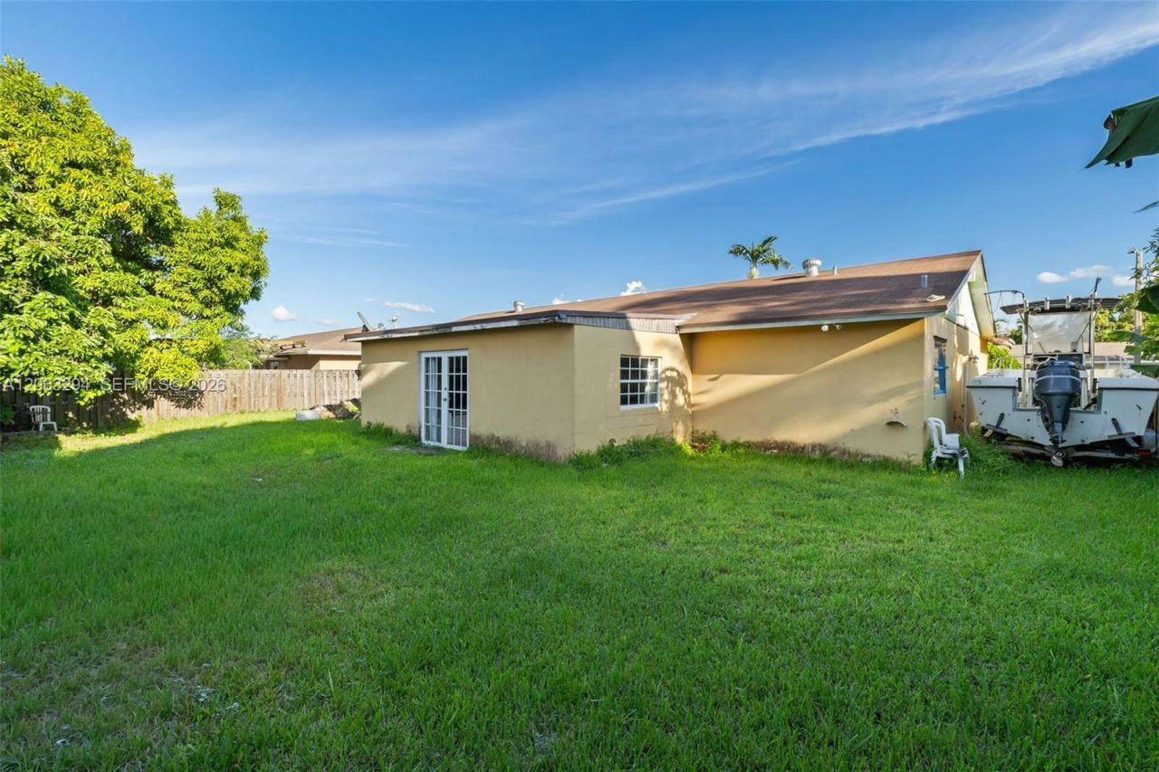 11045 SW 161st Ter, Miami, FL 33157 Photo