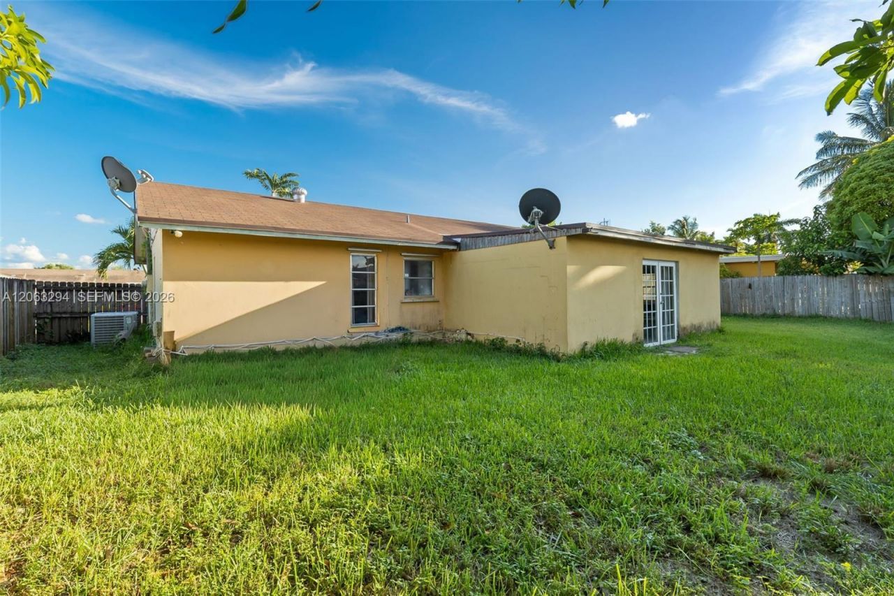 11045 SW 161st Ter, Miami, FL 33157 Photo