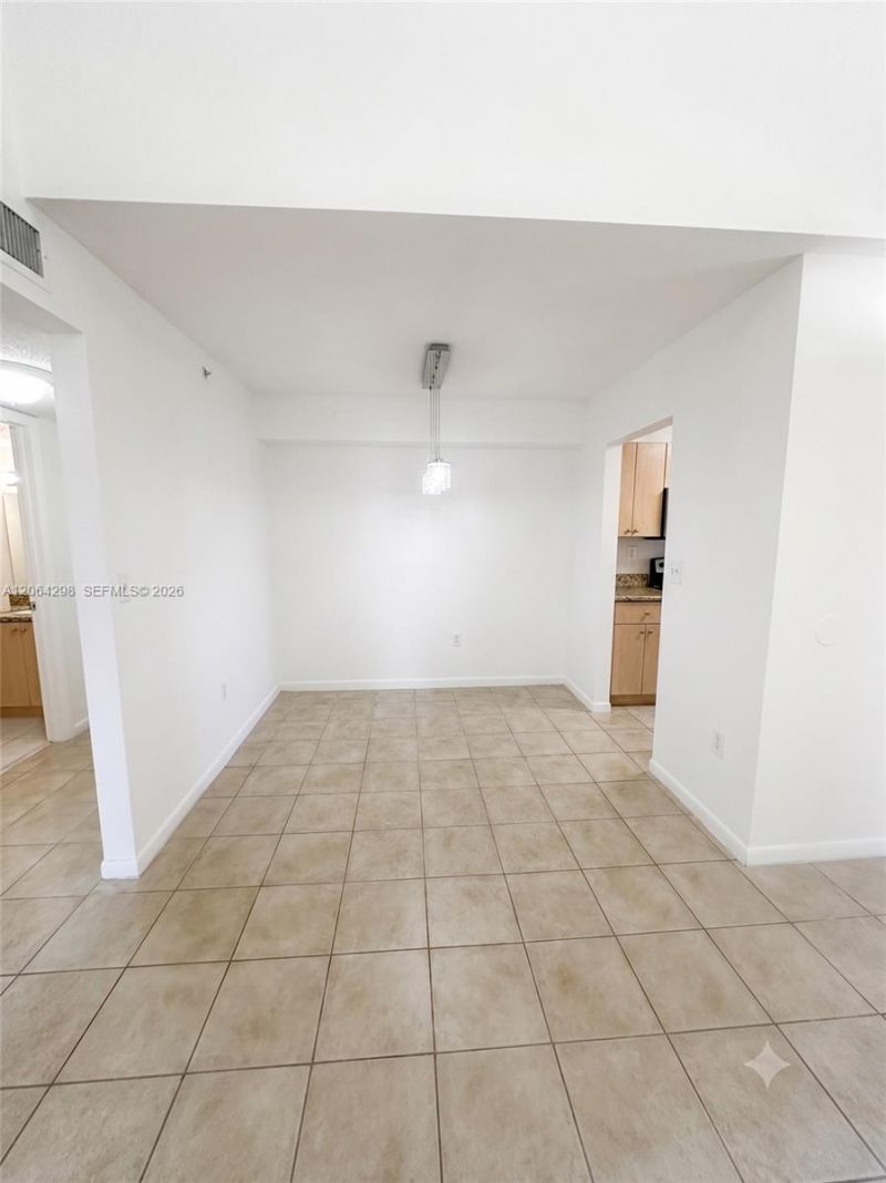 7220 NW 179 St , Unit 201, Hialeah, FL 33015 Photo